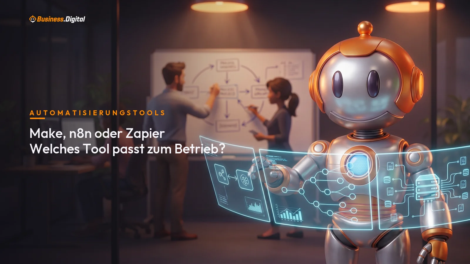 Roboter vergleicht Make, n8n und Zapier als Hologramm-Workflows vor einem Prozessbüro